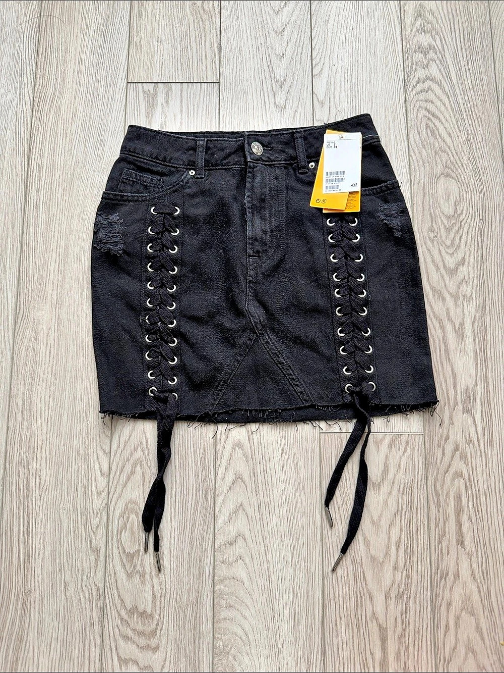 H&M - Black Lace-Up Denim Mini Skirt Black EU 32